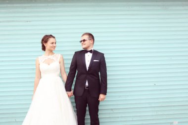 Gelin ve damat bir nane duvar