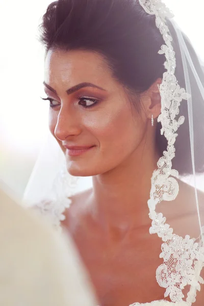 Portrait d'une mariée souriante — Photo