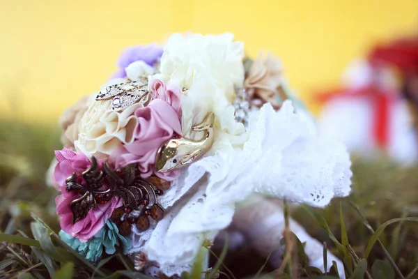 Bellissimo bouquet di fiori di carta — Foto Stock