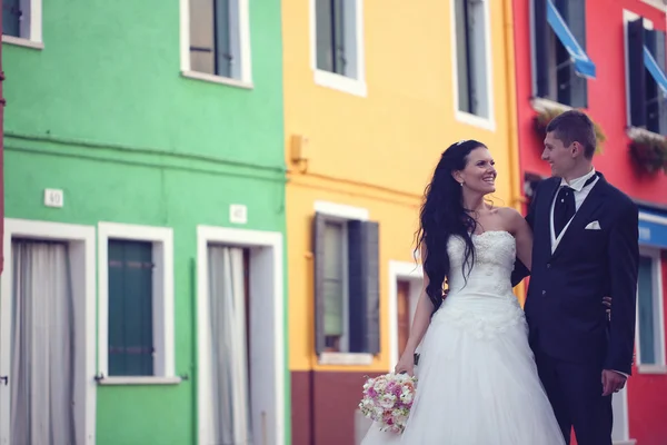 Наречений і наречена у Венеції — стокове фото