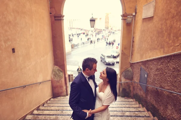 Novia y novio alegres — Foto de Stock