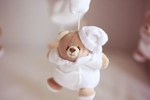 Teddy bear hängande — Stockfoto