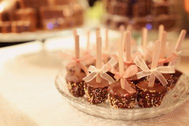 Çikolatalı kek çıkar