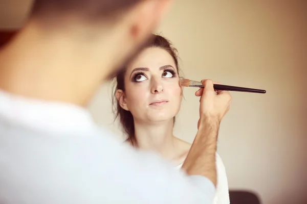 Mooie vrouw op make-up studio — Stockfoto