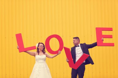 Gelin ve damat büyük holding aşk mektupları