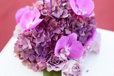 Hydragea ve orkide buketi