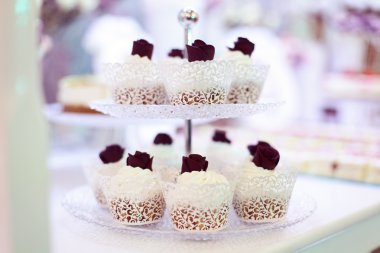 cupcakes plaka üzerinde