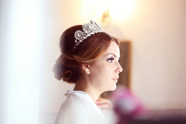 Gyönyörű menyasszony korona — Stock Fotó