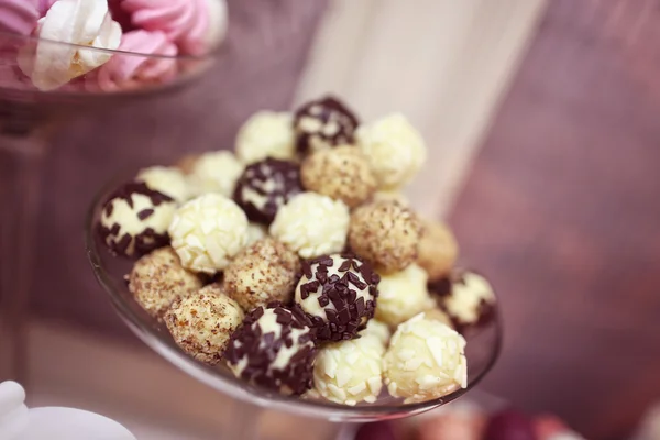Boules de chocolat et vanille — Photo