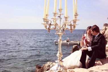 Gelin ve damat Okyanusu yakın