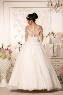 Çekici gelin gelinlik