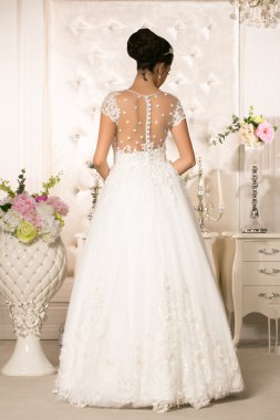 Çekici gelin gelinlik