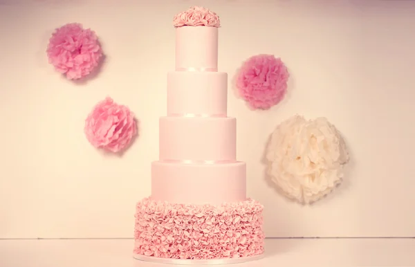 Beautiful pink cake — Stock Photo, Image