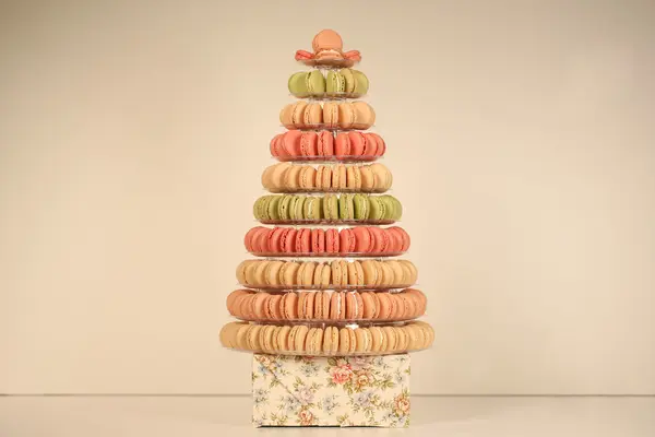 Piramida różne Macaroons — Zdjęcie stockowe