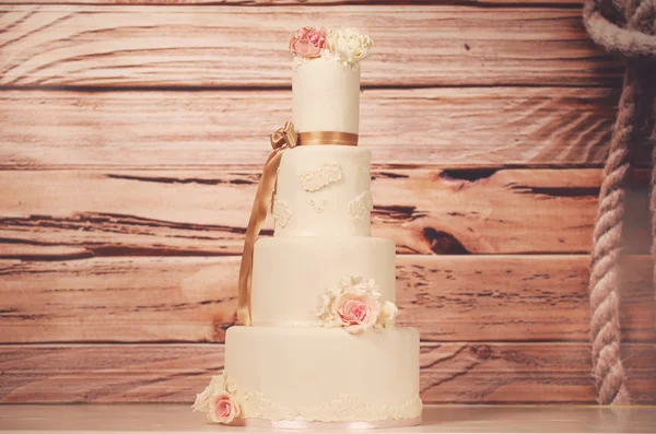 Gâteau de mariage 4tier — Photo