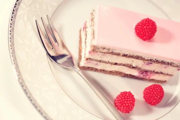 Köstlicher Kuchen mit Beeren — Stockfoto