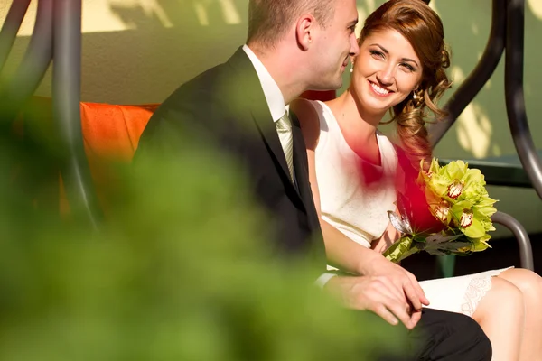 Bride and groom at signing wedding contract register — Stock Photo, Image