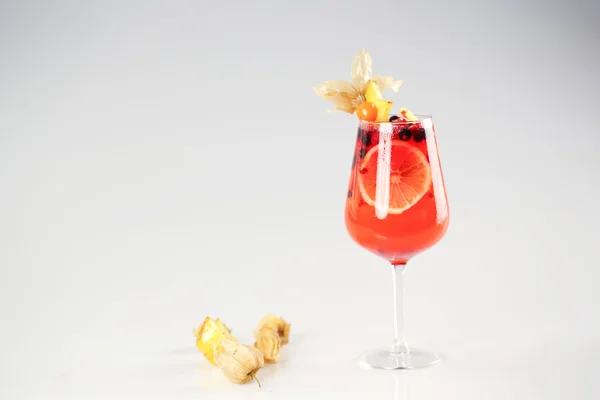 Frischer Cocktail im Glas — Stockfoto