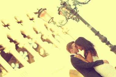 Gelin ve damat, Venedik kucaklayan