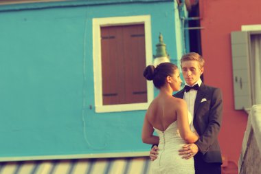 Gelin ve damat, Venedik kucaklayan