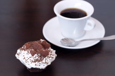 Lezzetli kek çikolata Tepesi ve çikolata ile