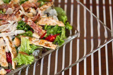 lezzetli Tavuk salatası