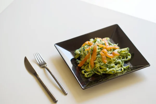 Delicious smoked salmon with pasta — Stock Photo, Image