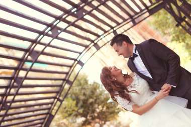 Gelin ve damat açık poz