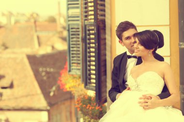 Güzel gelin ve Damat Düğün günü şehirde kutluyor