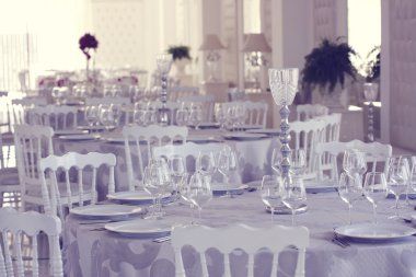 şık düğün masa aranjmanı