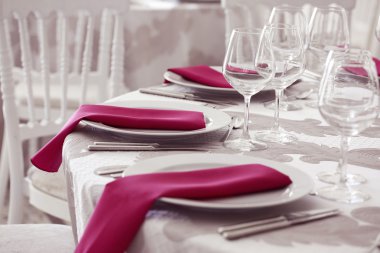 şık düğün masa aranjmanı