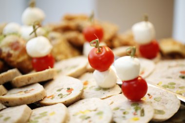 Masasına lezzetli gurme yemek