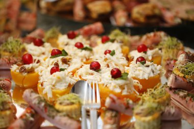 Masasına lezzetli gurme yemek