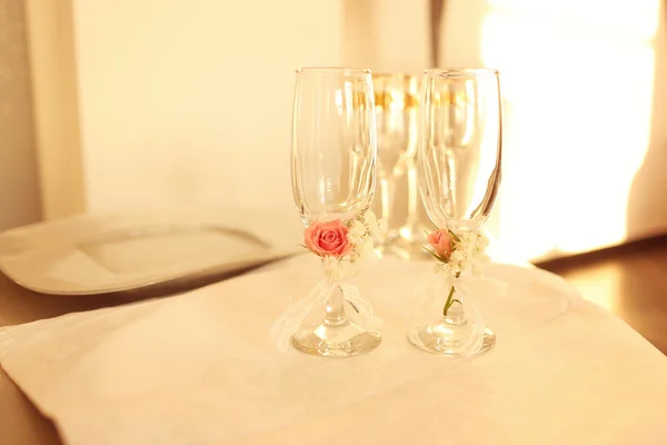 Glasses of champagne beautifully decorated — Stock Photo, Image