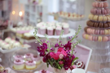 Şeker çubuğu güzel çiçekler