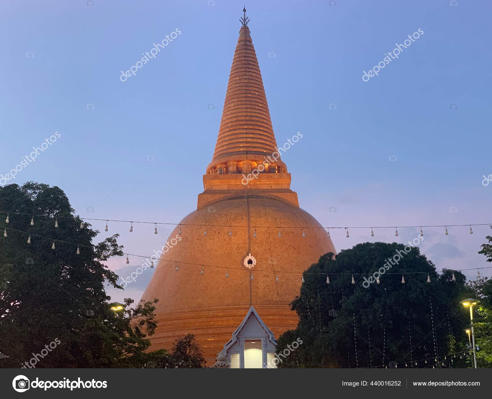 Fotos De Phra Pathom Chedi De Stock Phra Pathom Chedi Imagenes Libres De Derechos Depositphotos