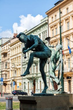 Heykel grubu, Anna Chrom tarafından Çek müzisyenler olarak da bilinen Müzisyenler 'in gözlerini bağladı. Her heykel Ganj, Amazon, Tuna, Misissippi, Neil nehirlerini temsil eder. Prag, Çek Cumhuriyeti - Ağustos 2018