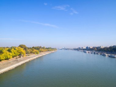 Tuna 'nın manzarası. Margaret Köprüsü 'nün üst manzarası..