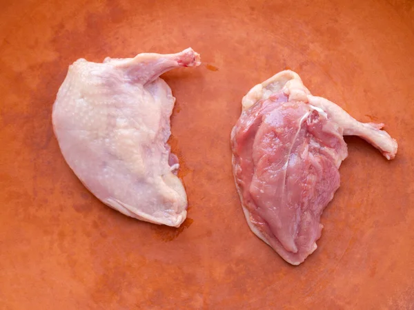 Top View Quail Supreme Breast Brown Clay Plate Fresh Raw — Stock Photo, Image