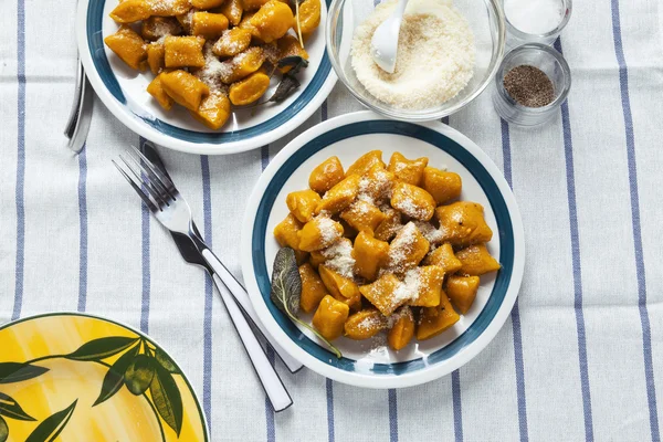 İtalyan köfte. Kabak gnocchi. sağlıklı vejetaryen squash di