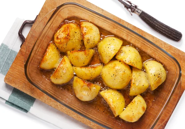 Forno rústico batatas assadas com alecrim — Fotografia de Stock
