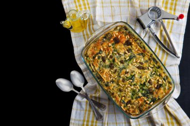  Yeşil bezelye ve ıspanak ile Sebze Lazanya. İtalyan Çift 