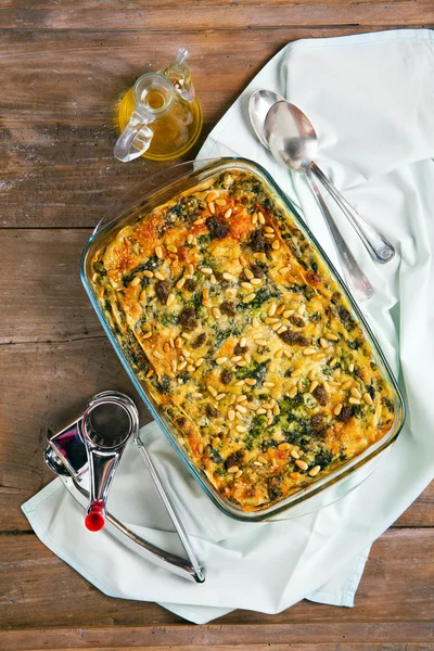  Yeşil bezelye ve ıspanak ile Sebze Lazanya. İtalyan Çift 