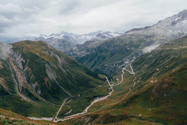 Пейзаж зеленых гор Швейцарии