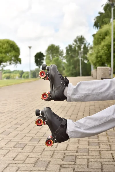 Patines Piernas Caer Mientras Patinas Accidente Accidente Mientras Patina Patina — Foto de Stock