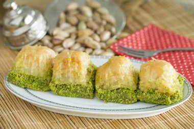 Türk mutfağı; Geleneksel lezzetli Türk tatlıları; Baklava 
