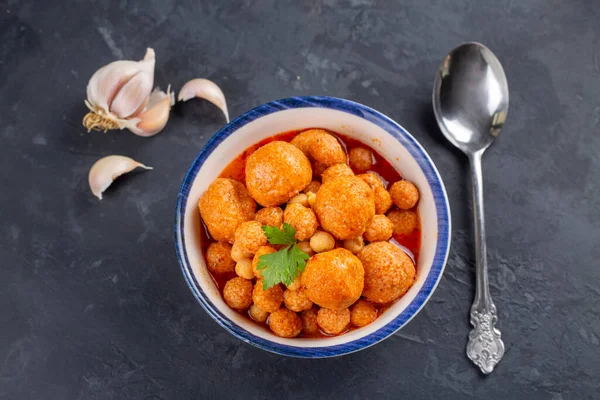 Traditional delicious Turkish foods; Bulgur soup (Anali Kizli, icli kofte) — Stock Image Traditional Delicious Turkish Foods Bulgur Soup Anali Kizli Icli Kofte Stock Image