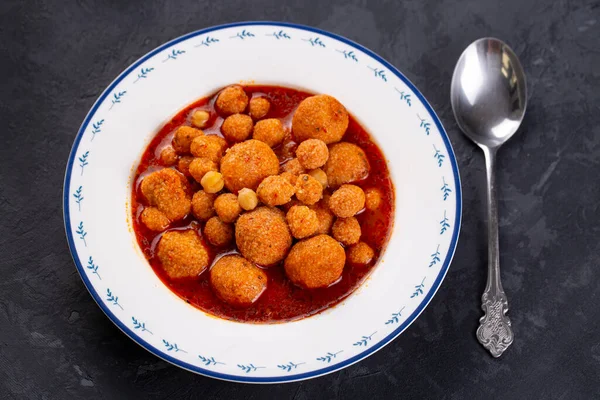 Traditional delicious Turkish foods; Bulgur soup (Anali Kizli, icli kofte) — Stock Image Traditional Delicious Turkish Foods Bulgur Soup Anali Kizli Icli Kofte Stock Picture
