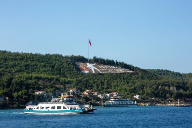Çanakkale, Türkiye - 18 Ekim 2020: Dur Yolcu (Gezgin dur, bastığınız toprak, Türkiye 'nin Çanakkale kentindeki anıtsal hava manzarasının bitişine tanık oldu). 