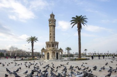 İzmir / Türkiye, 20 Aralık 2018, İzmir Eski Saat Kulesi, Konak Meydanı